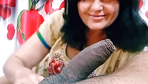 Mature brunette 18+ sex video 1984 amateur porn clip 2001