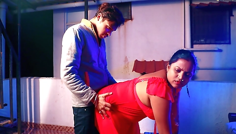 Horny indian stepmom with a big booty is a very hot milf