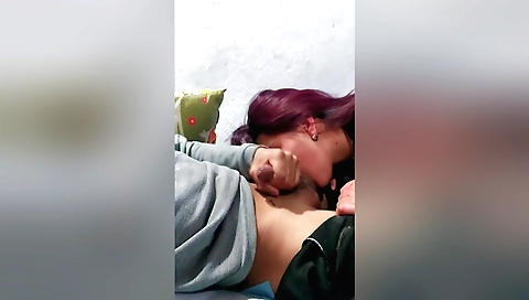 Big booty amateur webcam video with a sexy red head