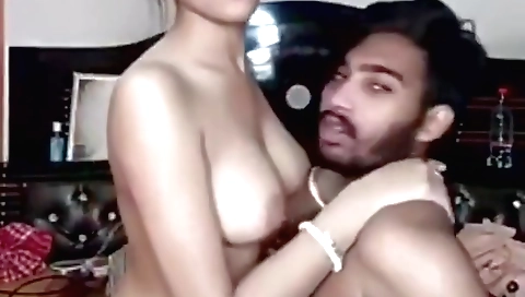 Indian brunette gets banged in front of webcam vid
