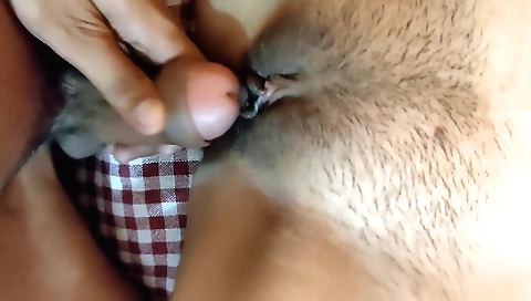 Amateur indian woman is getting off on her boyfriend
