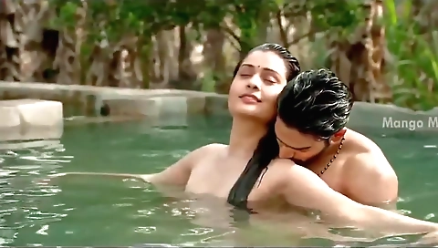 Busty Indian brunette shows off her sexy body in outdoor video