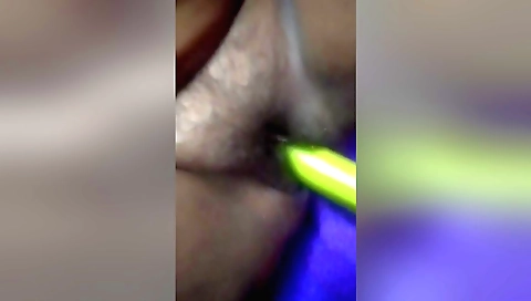 Indian mature girl is using her hairy body to satisfy