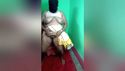 Indian beauties twat and boobs show in a solo clip