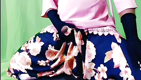 Indian slut riding her bike and riding her bike on solo