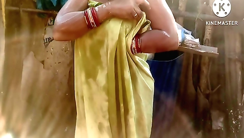 Amateur solo video in which a sexy female is wearing sexy clothes