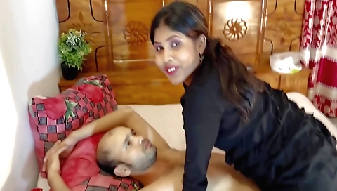Indian brunette with a large boobies is getting fucked