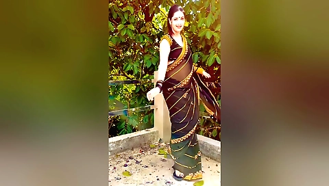 Indian girl with a nice round body is having a hardcore sex