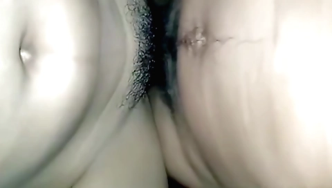 Amateur hairy Indian vid showing a girl with hairy hair
