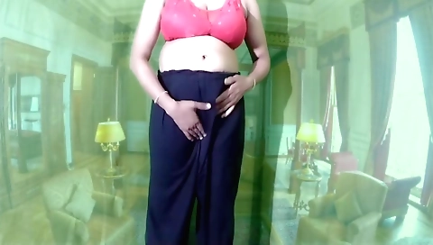 Solo female bina bhangi (18+) takes a hard hard hand job to a stranger