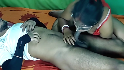Indian slut plays with her pussy in outdoor setting
