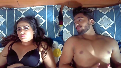 Brunette babe raves on a bed and gets fucked in the front and back