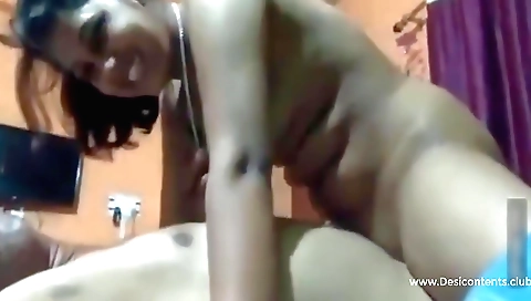 Hot indian babe with a big ass makes a fucking vid