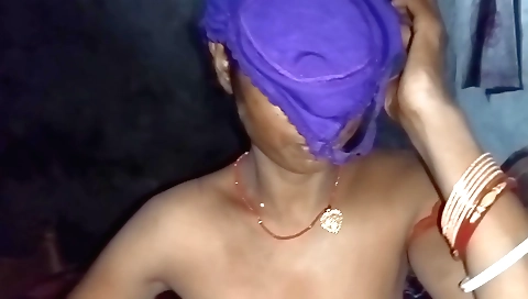 Beautiful girl with a very nice face and natural body