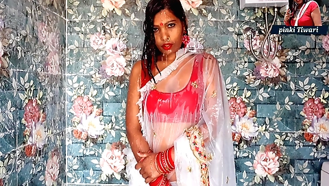 Amazing naked beauty masturbating in sexy solo clip